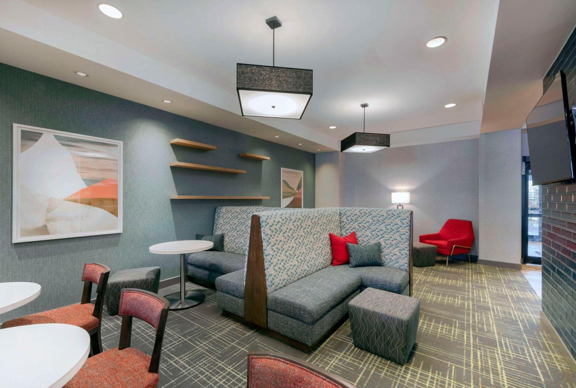 Hampton Inn & Suites Burlington Dış mekan fotoğraf