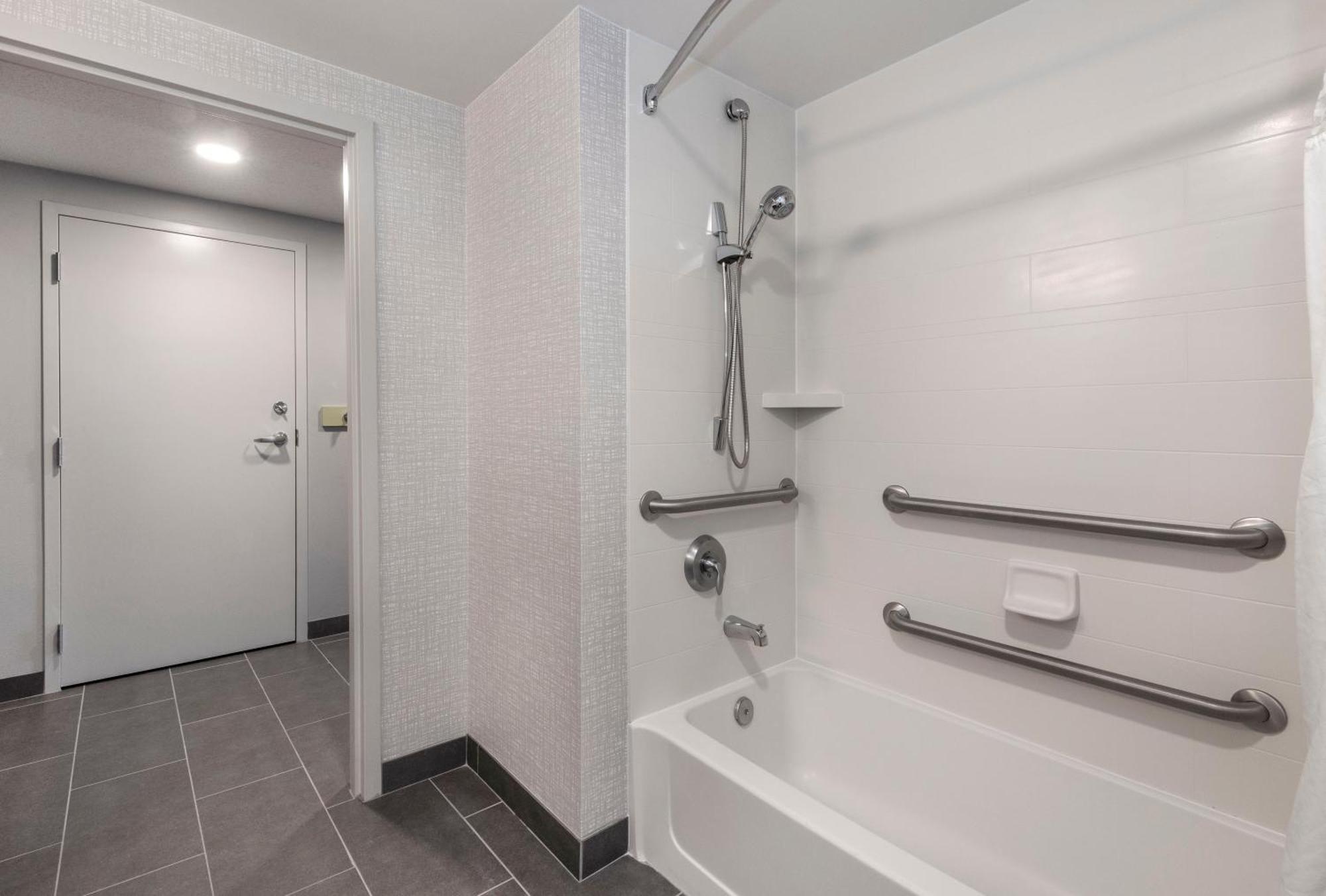 Hampton Inn & Suites Burlington Dış mekan fotoğraf
