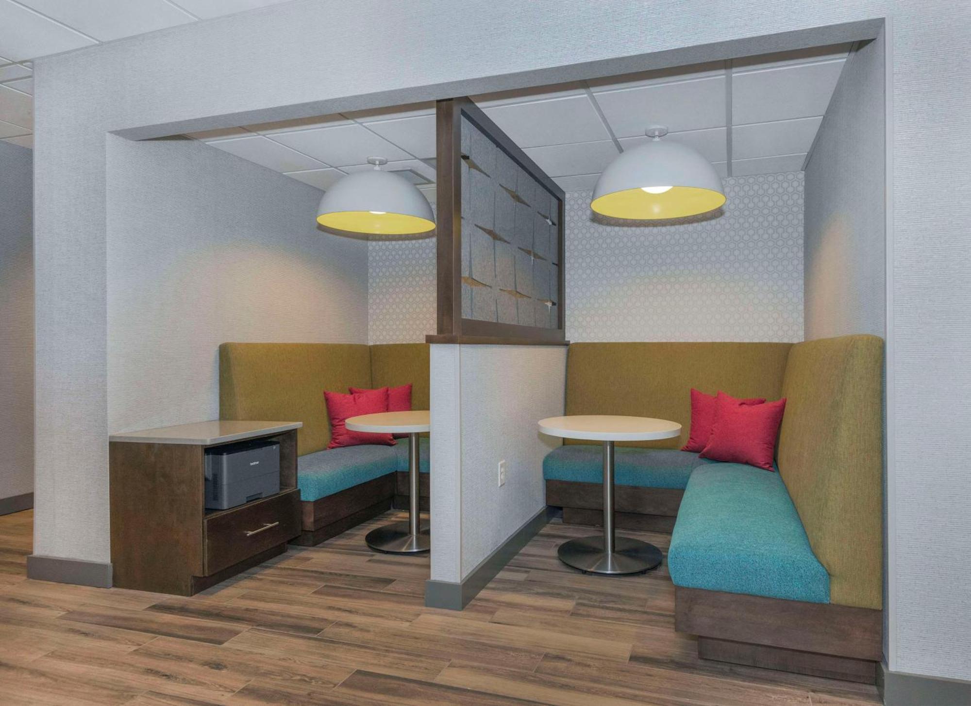 Hampton Inn & Suites Burlington Dış mekan fotoğraf