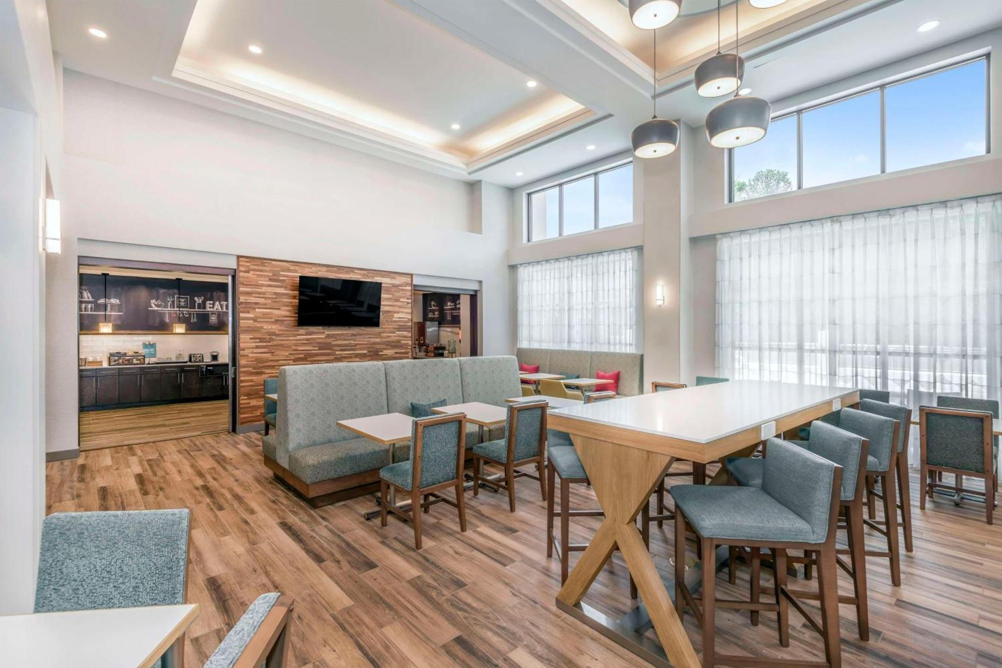 Hampton Inn & Suites Burlington Dış mekan fotoğraf
