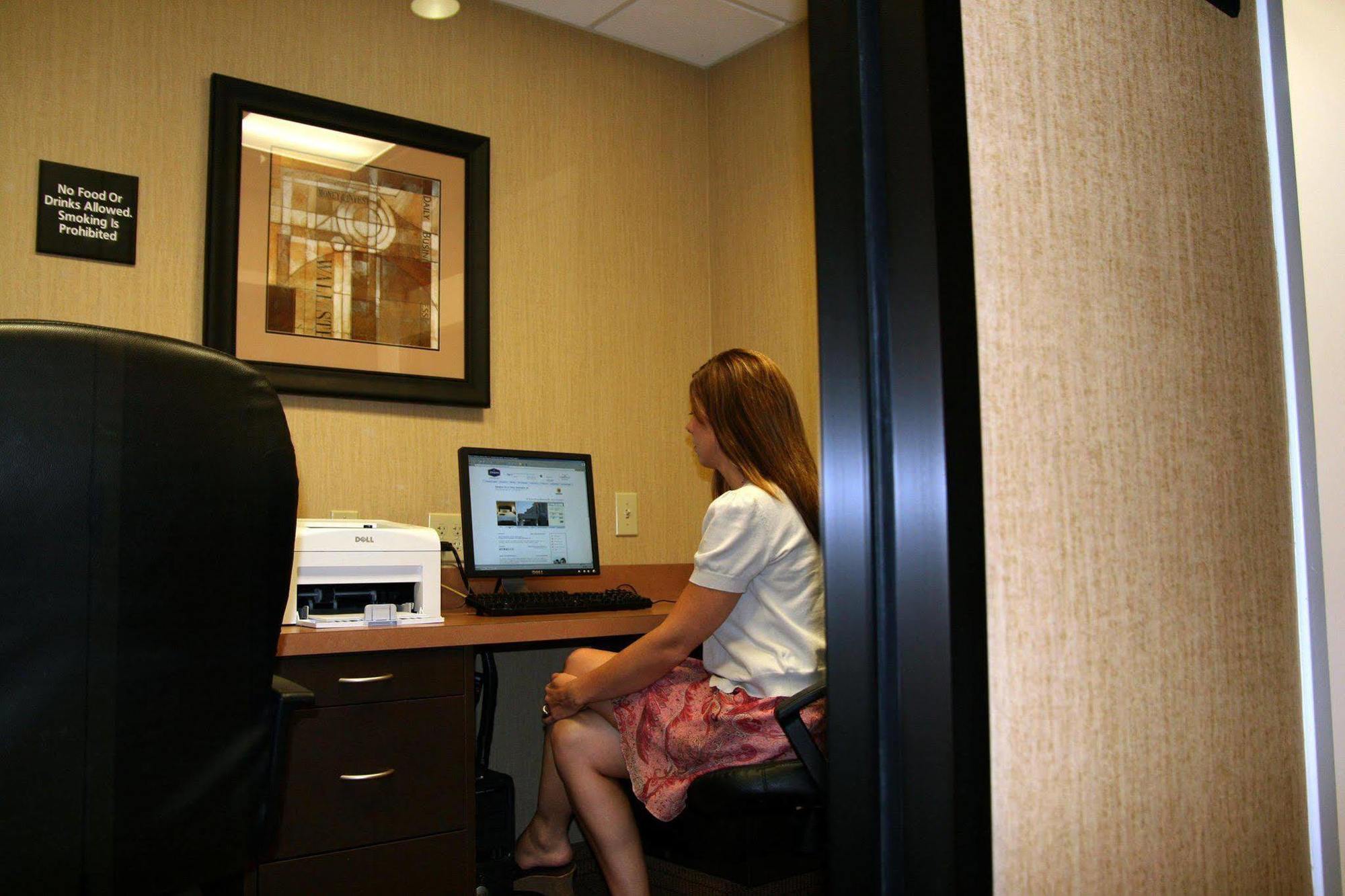 Hampton Inn & Suites Burlington Konforlar fotoğraf
